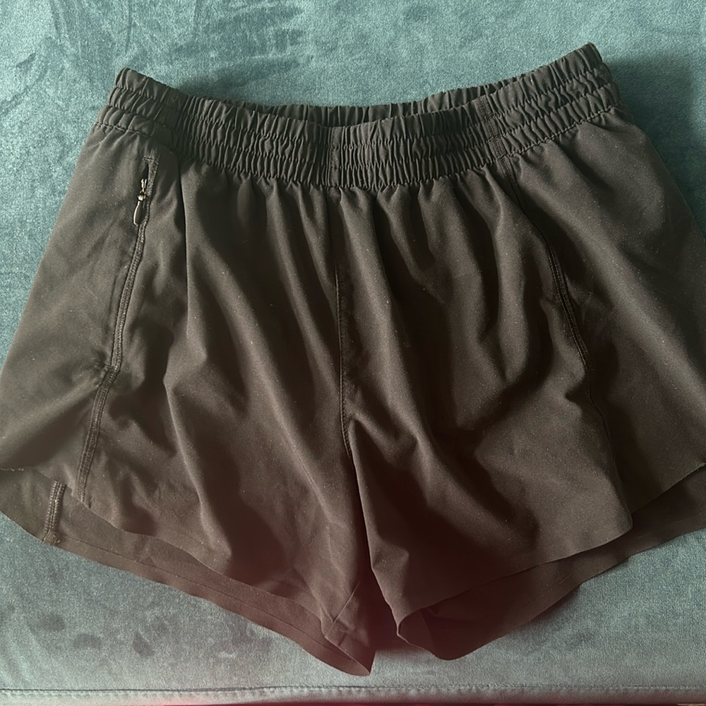 Athletic girls extra large black shorts in good condition